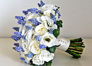 bouquet of white roses