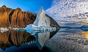 white and blue ceramic vase, Greenland, water, sky, reflection