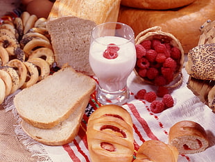 photo of slice bread beside milk and berries HD wallpaper