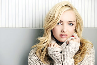 closeup photo of blonde woman in knit sweater HD wallpaper