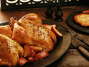 cooked chicken on black plate HD wallpaper