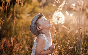 boy's white tank top, children, lights, sunset, summer HD wallpaper