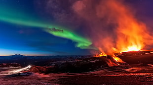 green sky phenomenon, volcano, night, aurorae HD wallpaper