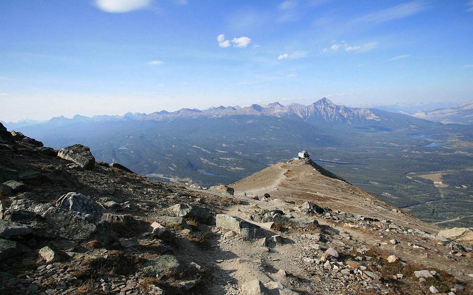 person showing mountain landscape HD wallpaper
