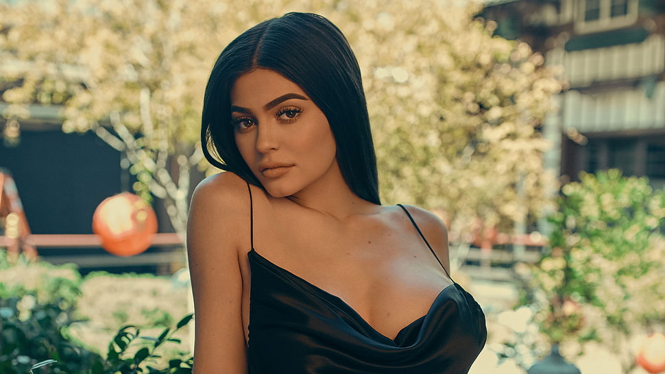 Kylie Jenner HD wallpaper